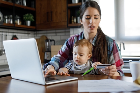 troubled mother budgeting